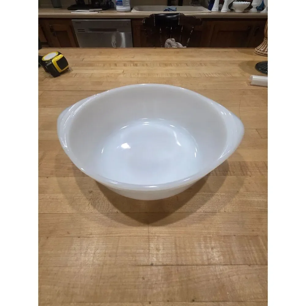 Vintage Glasbake White Milk Glass Round 2 Quart Casserole Baking Dish J514
